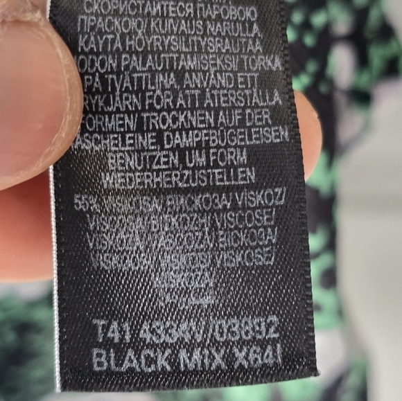 Mark & Spencer Green Floral Long Sleeve Tie Neck Blouse 16 ButtonUp Boho Ruffle - Picture 11 of 13